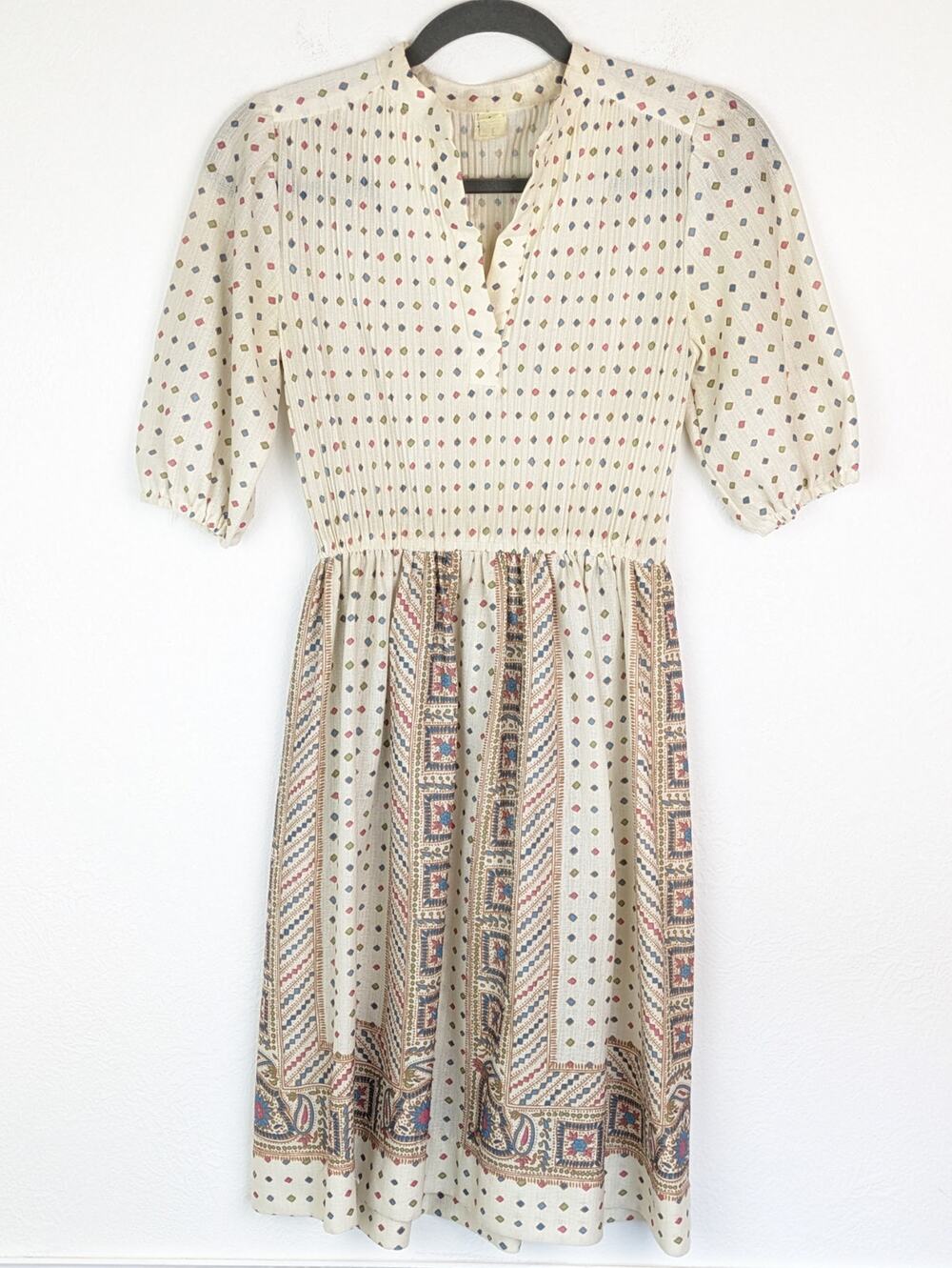 Vintage Dress 70s Cottagecore Floral Accordion Pleat Prairie Folksy Cream Size 6